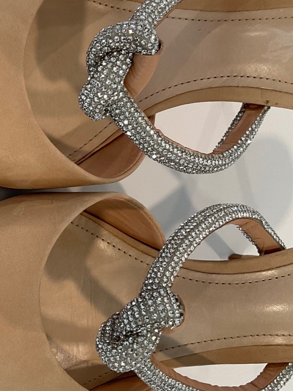 SCHUTZ Crystal Embellished Beige Nubuck Leather Pointed Toe Pump Size 8.5 - Picture 3 of 9